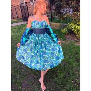 Rare Vintage 1950’s Floral Blue & Green Sun Dress